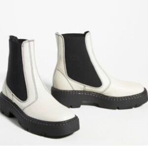 Chelsea Platform Boots